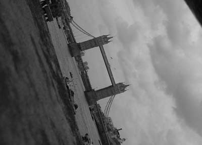 A photograph of the Thames to illustrate the flash fiction “The Derelict” by Sarah Hilary, published in issue 18 of Neon